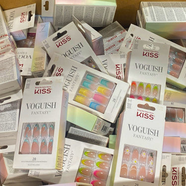 Kiss Voguish Fantasy Press On Nails Includes Glue
